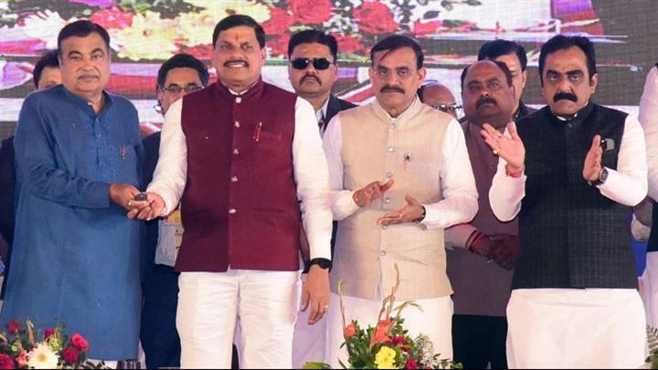 Self-reliant India to encompass smart villages and smart cities - Union Minister Shri Gadkari